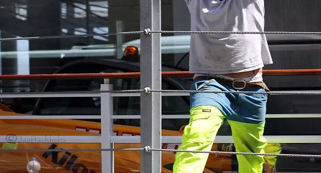 Why Construction Workers Need Underwear