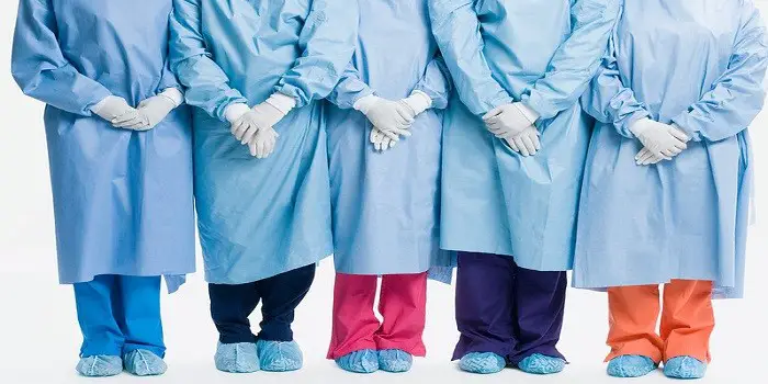 What To Wear Under Scrubs [The Ultimate Guide]